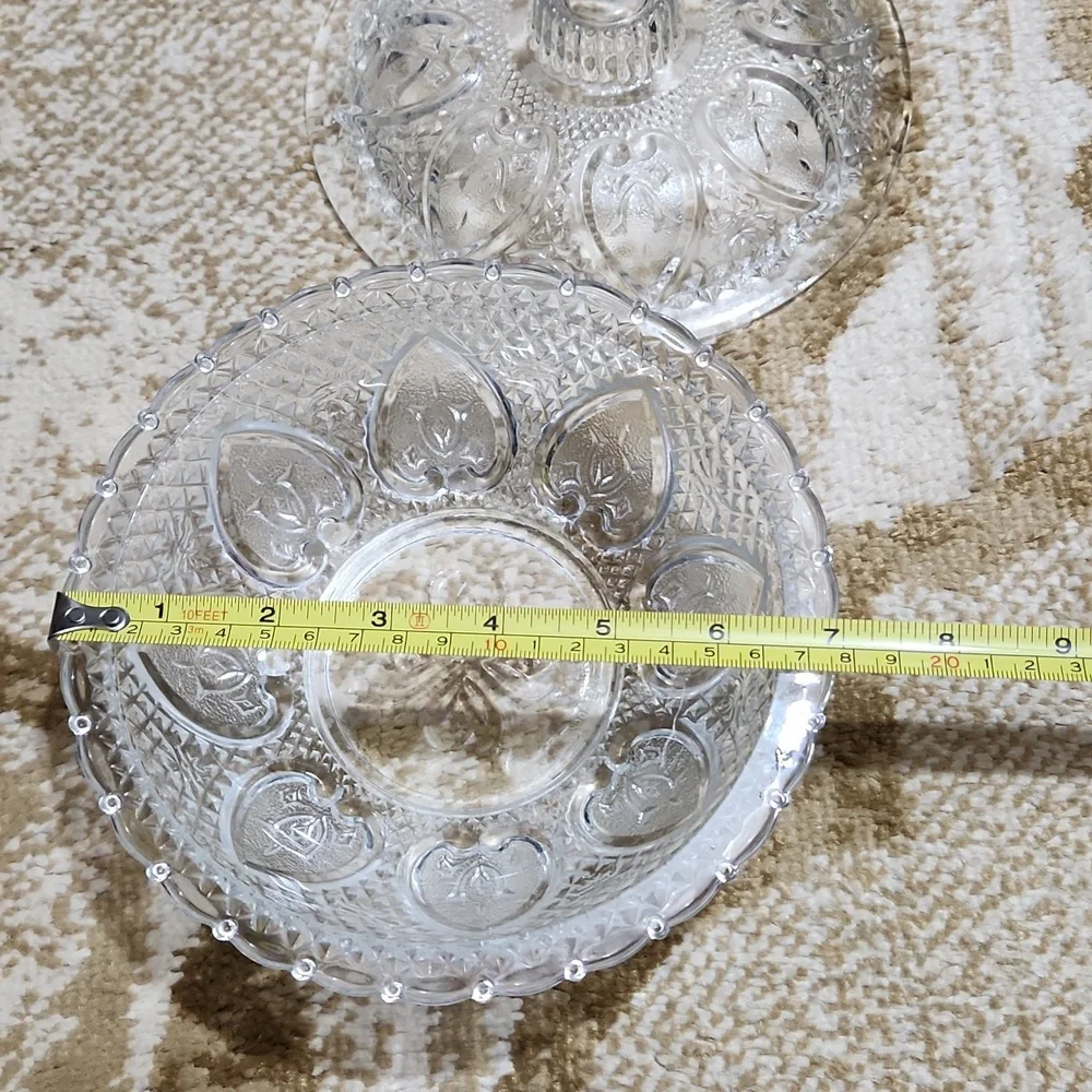 Vintage Pasari Indonesia KIG Pressed Glass Hearts Bows Bowl With Lid Collectible
